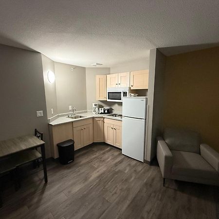 Days Inn By Wyndham Stony Plain Dış mekan fotoğraf